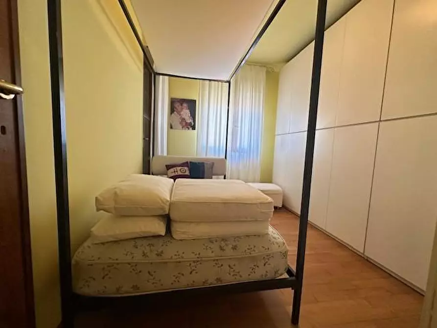 Immagine 17 di Mansarda in vendita  a Camaiore