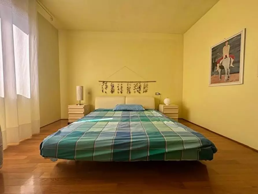 Immagine 14 di Mansarda in vendita  a Camaiore