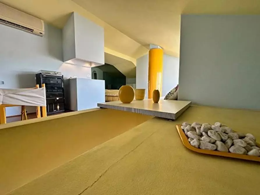 Immagine 31 di Mansarda in vendita  a Camaiore