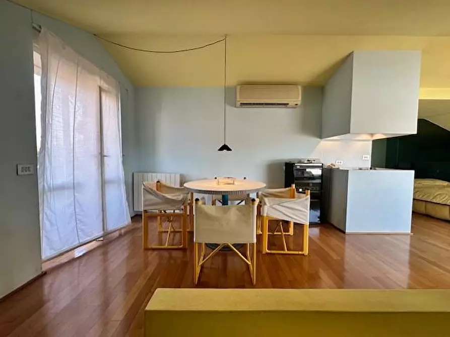 Immagine 21 di Mansarda in vendita  a Camaiore