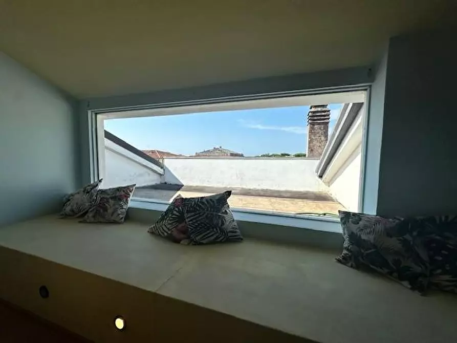 Immagine 37 di Mansarda in vendita  a Camaiore