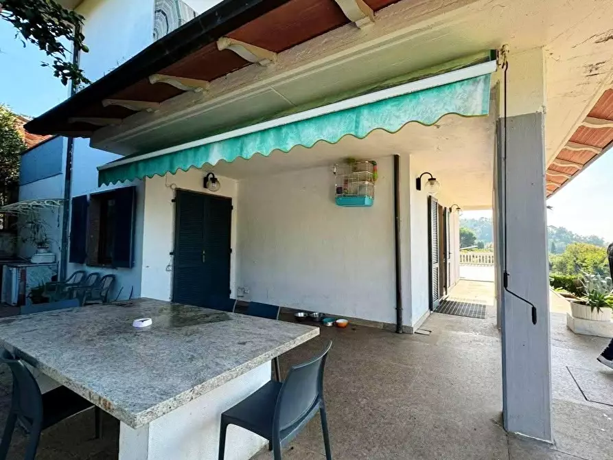 Immagine 7 di Villa in vendita  a Carrara