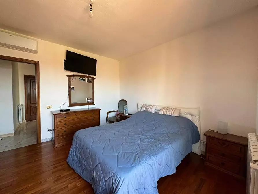 Immagine 21 di Villa in vendita  a Carrara