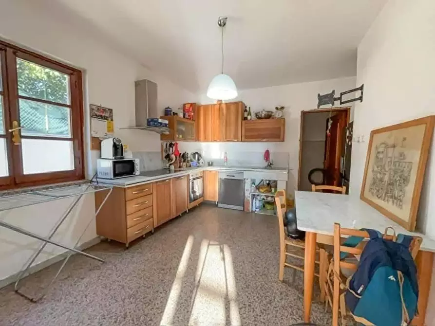 Immagine 8 di Villa in vendita  a Carrara