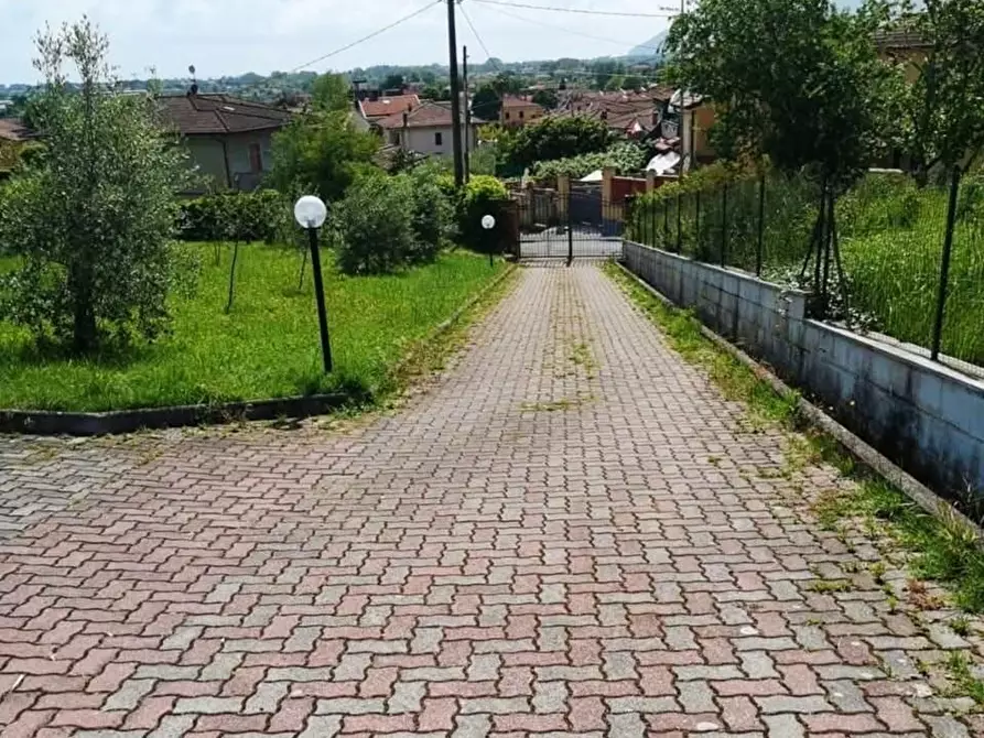 Immagine 6 di Villa in vendita  a Carrara