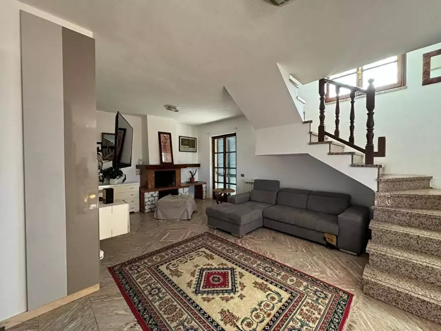 Immagine 12 di Villa in vendita  a Carrara