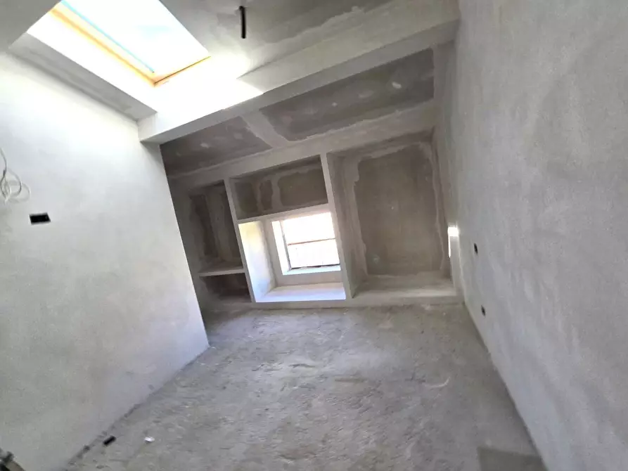 Immagine 4 di Mansarda in vendita  a Poggibonsi