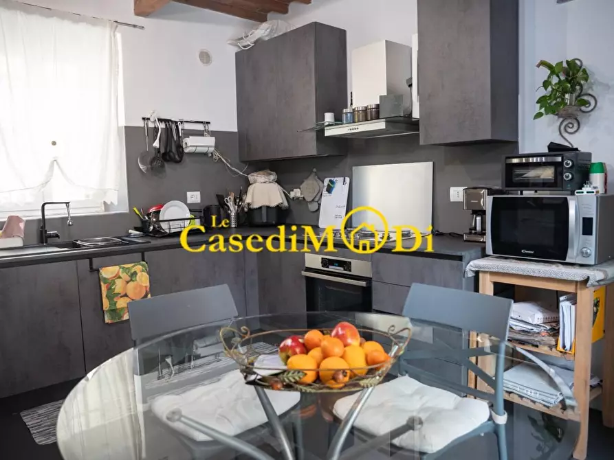 Immagine 6 di Casa bifamiliare in vendita  a Collesalvetti