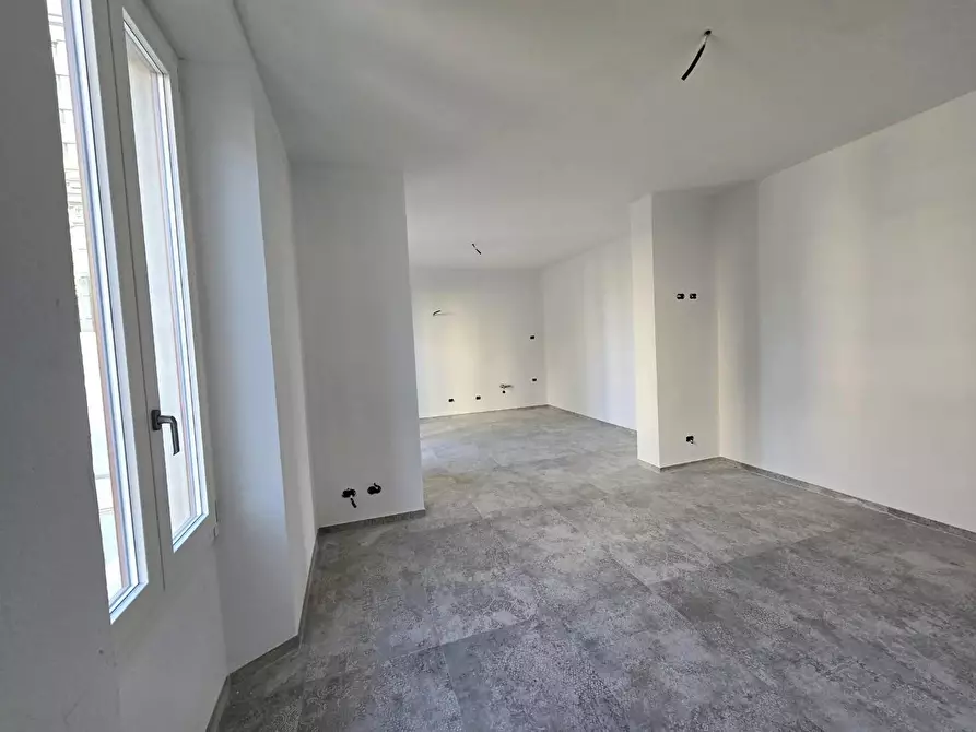 Immagine 5 di Mansarda in vendita  a Poggibonsi