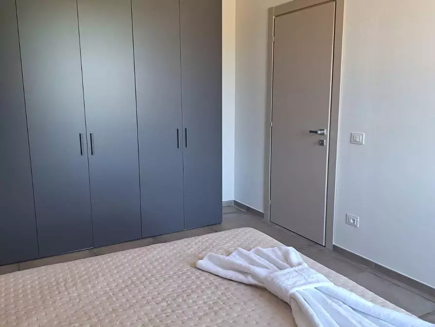 Immagine 4 di Appartamento in affitto  a Carrara