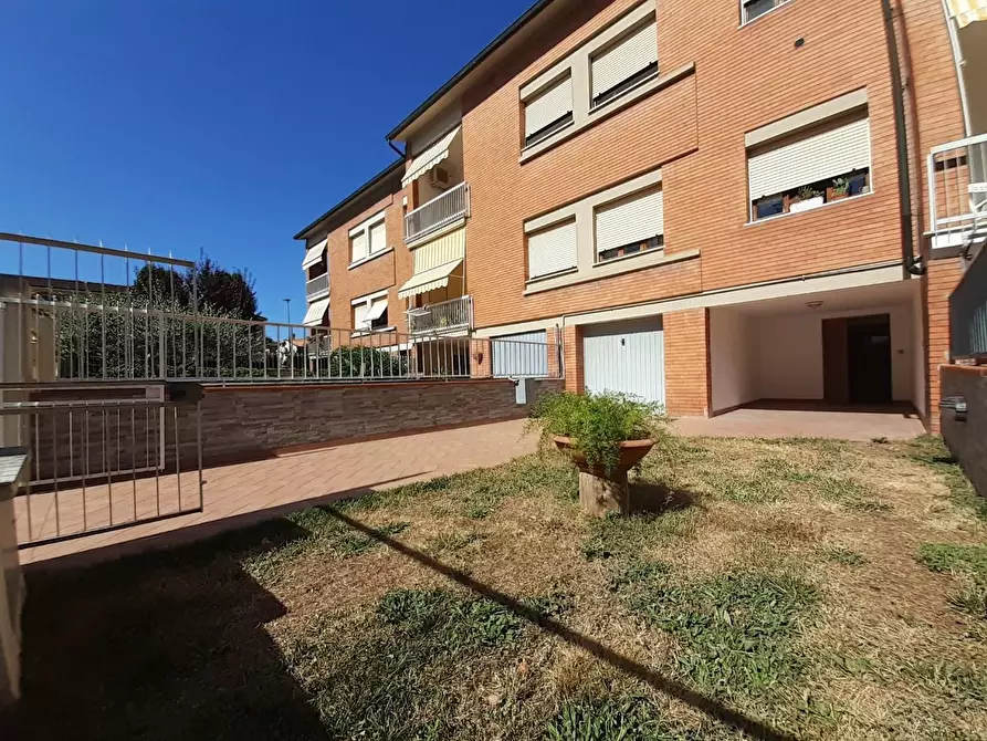 casa indipendente in vendita a Pontedera