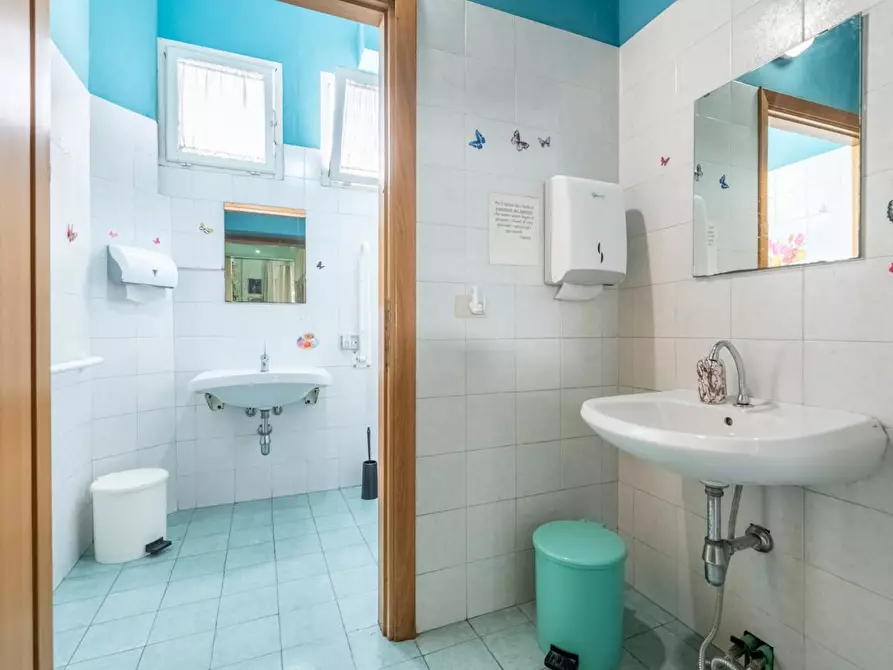 Immagine 90 di Bar / Ristorante in vendita  a Vecchiano