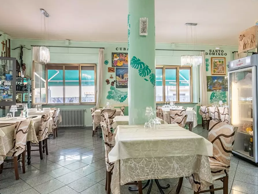 Immagine 85 di Bar / Ristorante in vendita  a Vecchiano