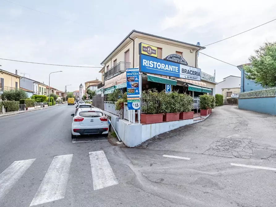 Immagine 66 di Bar / Ristorante in vendita  a Vecchiano