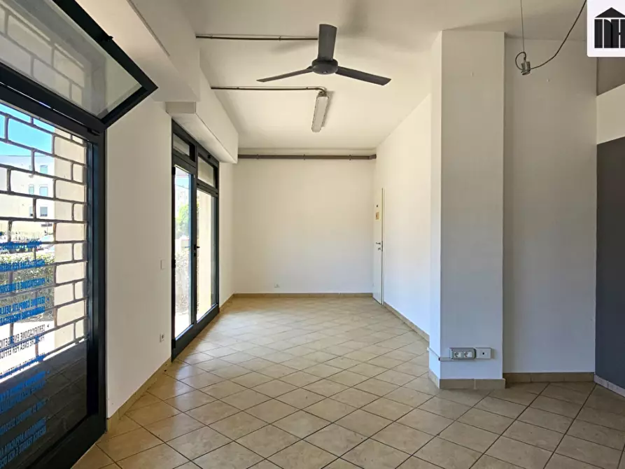 Immagine 5 di Locale commerciale in affitto  a Santa Croce Sull'arno