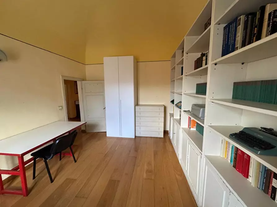 Immagine 9 di Appartamento in vendita  a Pisa