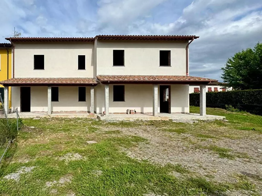 Immagine 9 di Villetta a schiera in vendita  a Capannori