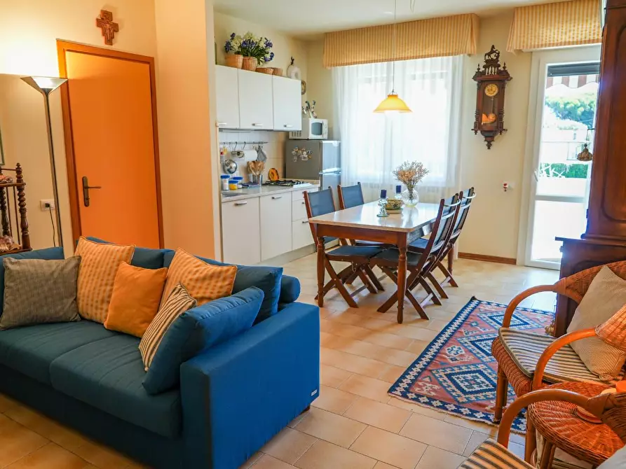 Immagine 7 di Appartamento in vendita  a Massa