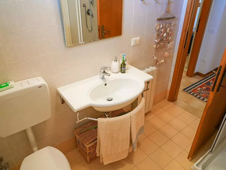 Immagine 20 di Appartamento in vendita  a Massa