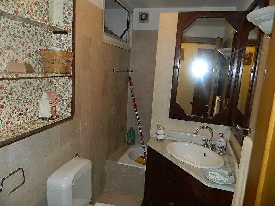 Immagine 6 di Casa trifamiliare in vendita  a Carrara