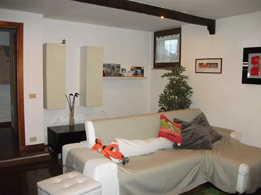 Immagine 16 di Casa trifamiliare in vendita  a Carrara