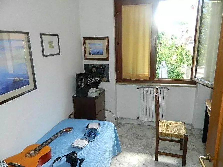 Immagine 8 di Casa trifamiliare in vendita  a Carrara