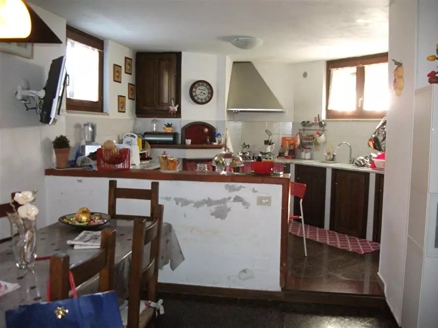 Immagine 13 di Casa trifamiliare in vendita  a Carrara
