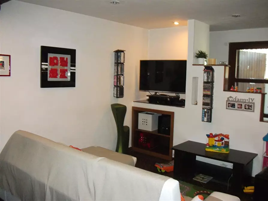 Immagine 18 di Casa trifamiliare in vendita  a Carrara