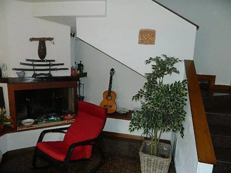 Immagine 3 di Casa trifamiliare in vendita  a Carrara