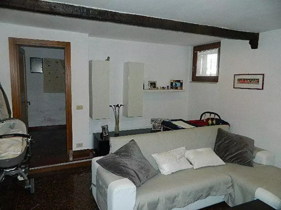 Immagine 5 di Casa trifamiliare in vendita  a Carrara