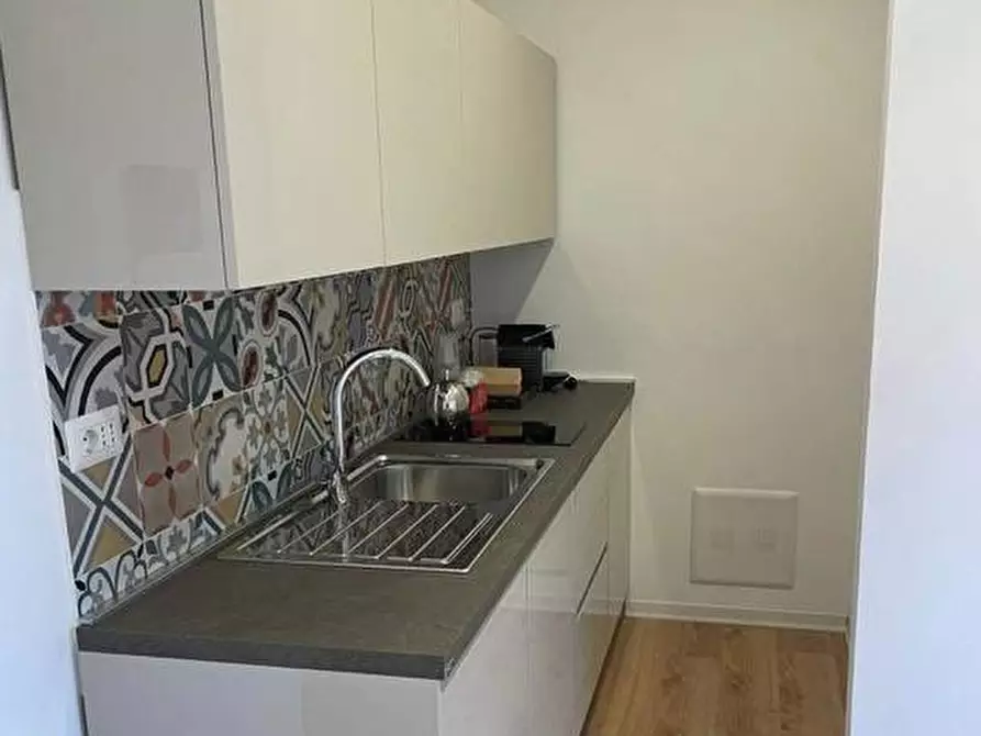 Immagine 10 di Appartamento in vendita  a Siena