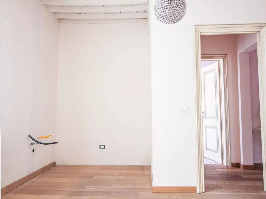 Immagine 4 di Appartamento in vendita  a Cascina