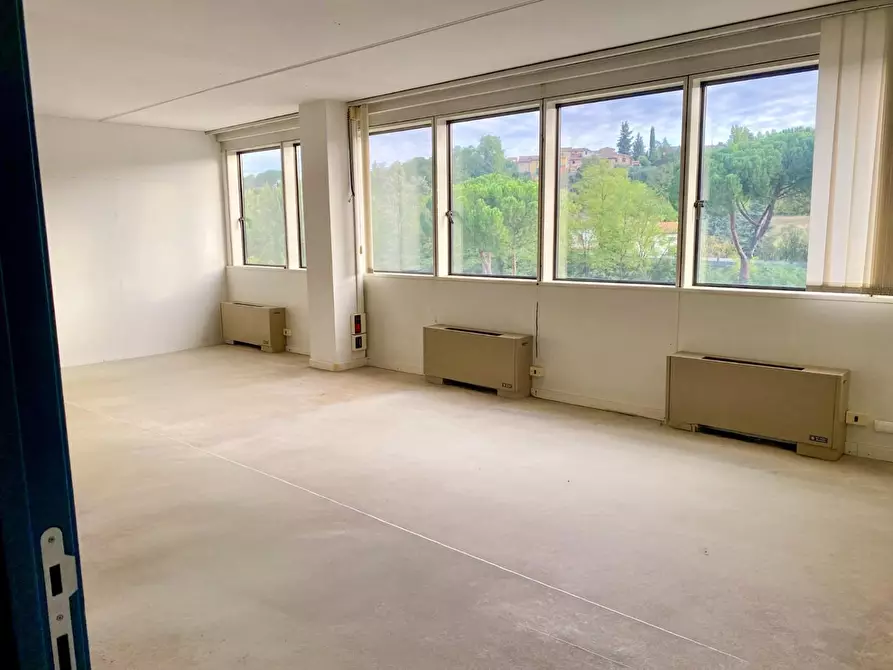 Immagine 1 di Ufficio in affitto  a Poggibonsi