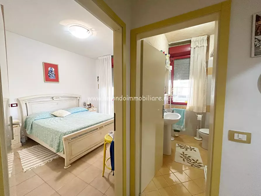 Immagine 13 di Appartamento in vendita  a Rosignano Marittimo