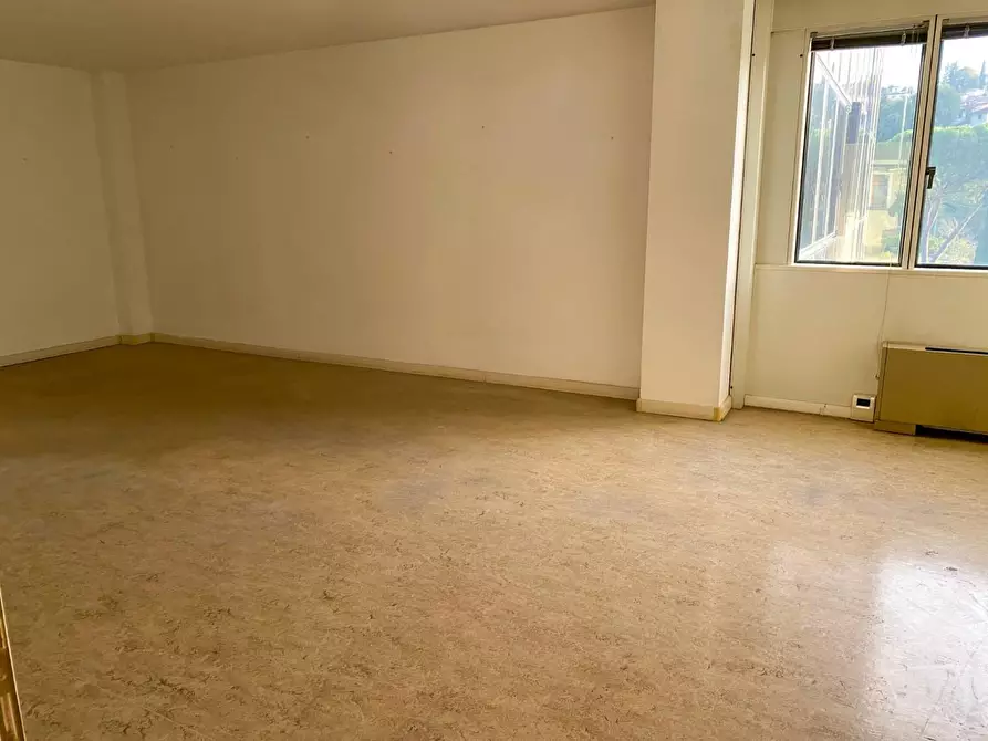 Immagine 8 di Ufficio in affitto  a Poggibonsi