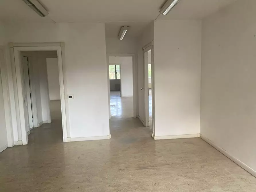 Immagine 5 di Ufficio in affitto  a Poggibonsi