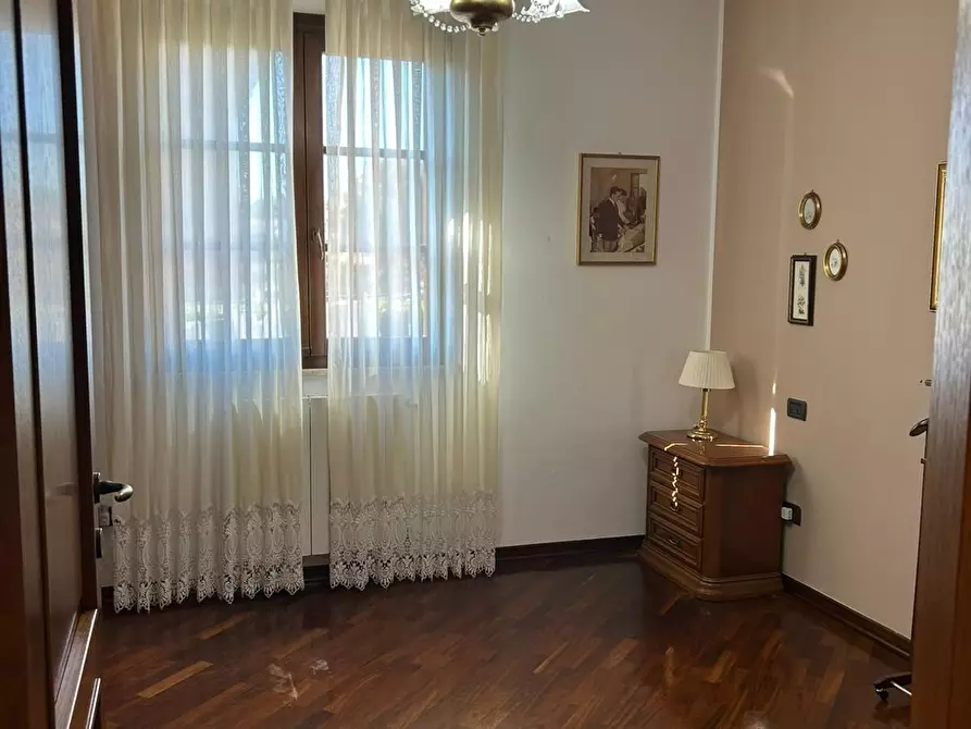 Immagine 10 di Appartamento in vendita  a Cecina