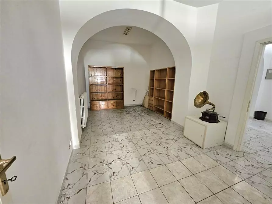 Immagine 3 di Appartamento in vendita  a Massa