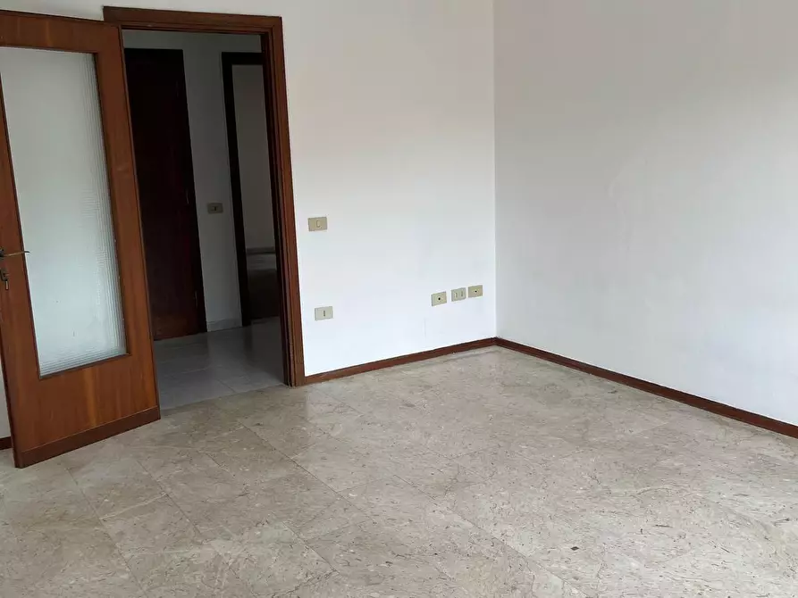 Immagine 1 di Appartamento in vendita  a Pisa