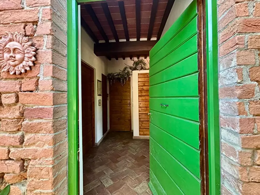 Immagine 26 di Casa colonica in vendita  a Peccioli