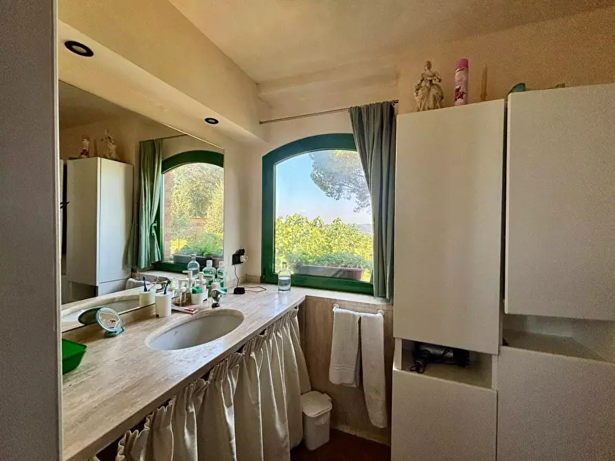 Immagine 106 di Casa colonica in vendita  a Peccioli