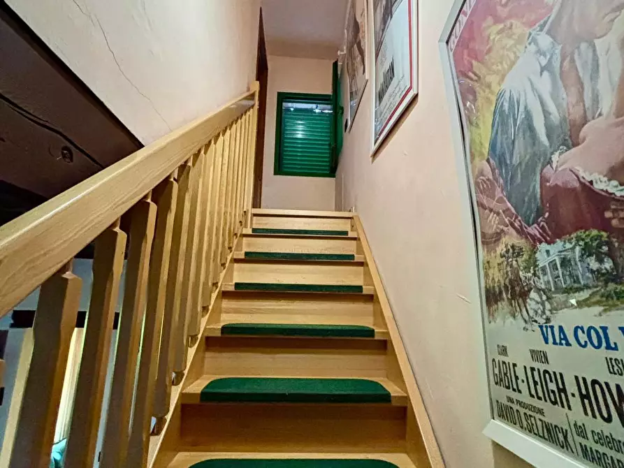 Immagine 102 di Casa colonica in vendita  a Peccioli