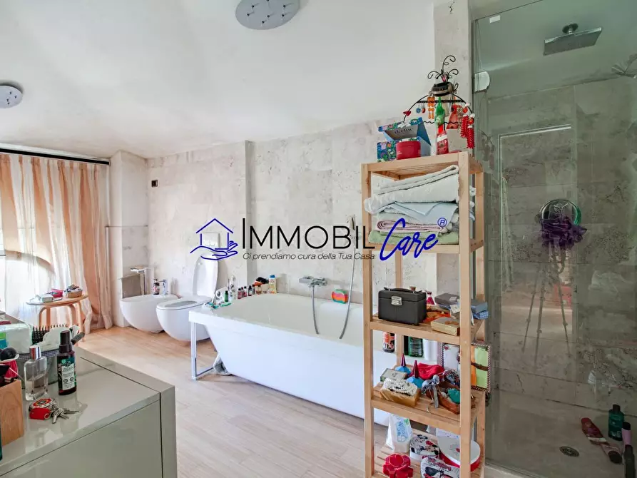 Immagine 26 di Appartamento in vendita  a Livorno