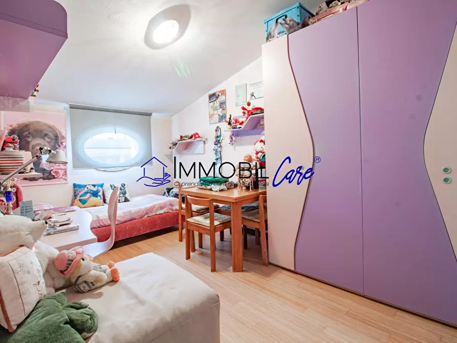 Immagine 32 di Appartamento in vendita  a Livorno