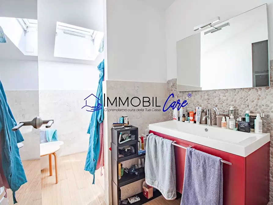 Immagine 34 di Appartamento in vendita  a Livorno