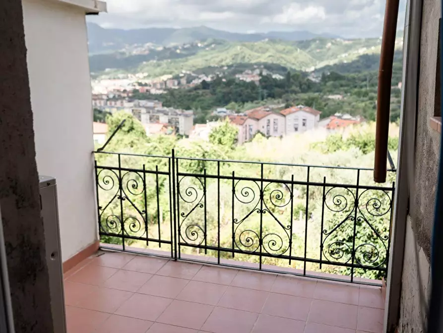 Immagine 10 di Appartamento in vendita  a La Spezia