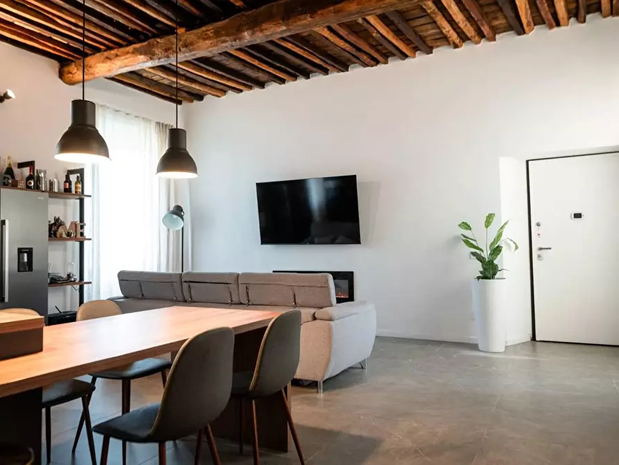 Immagine 1 di Appartamento in vendita  a La Spezia