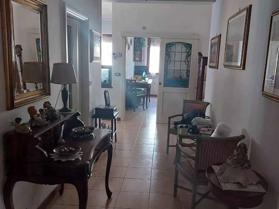 Immagine 6 di Appartamento in vendita  a Massa