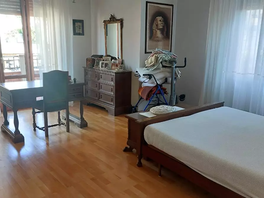 Immagine 9 di Appartamento in vendita  a Massa