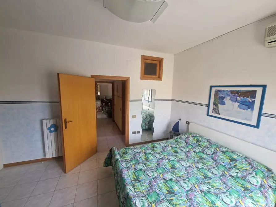 Immagine 15 di Appartamento in vendita  a Rosignano Marittimo